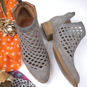 Jeffery Campbell Gray Suede Cutout Ankle Boots Sz 6m
